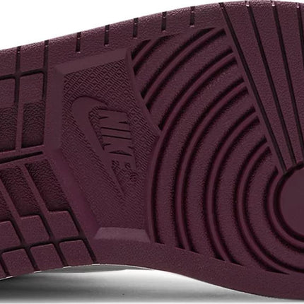 Nike Air Jordan 1 Retro High OG Bordeaux