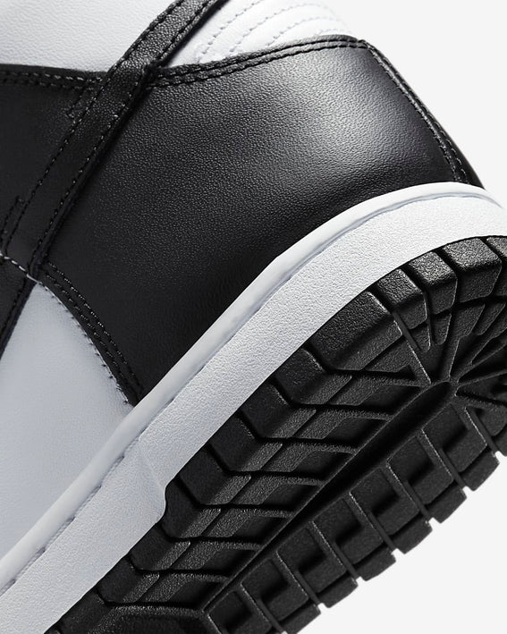 Nike Wmns Dunk High Black White