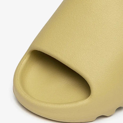 Adidas Yeezy Slides Resin 2022